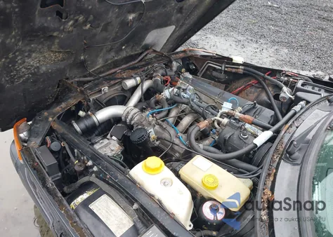 1992 Saab 900 z USA, uszkodzony, nr VIN YS3AL35L2N2015376